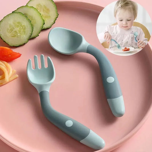 Soft and flexible baby feeding spoon set